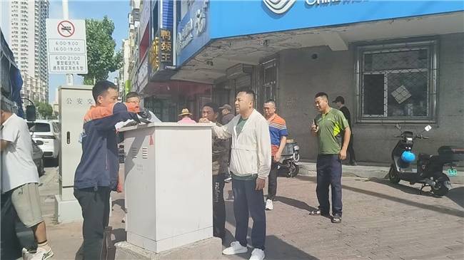 道外区城管局市政市容服务中心扎实推进沿江环境整治工作 全力打造生态宜居滨水景观
